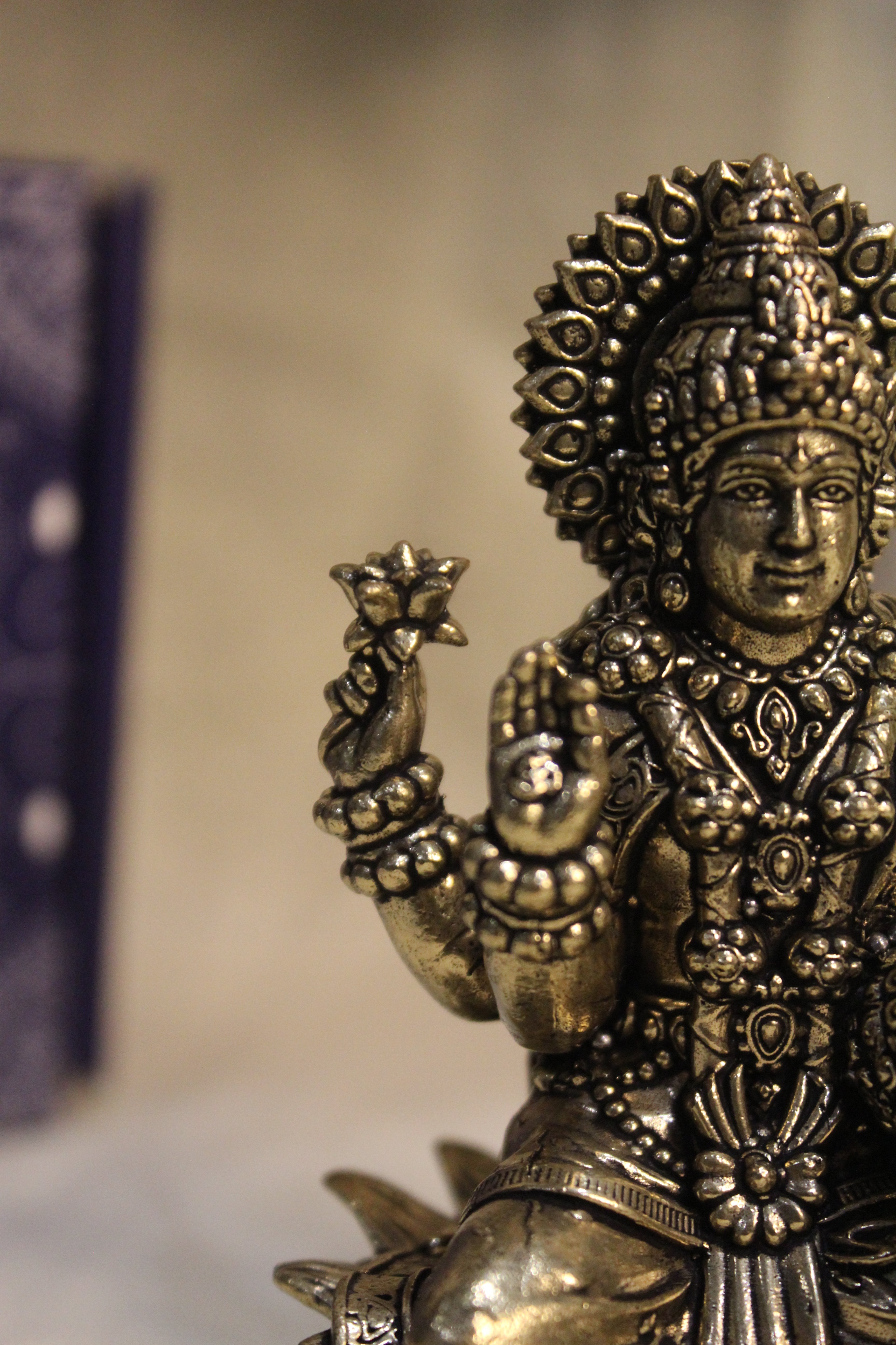 Brass Goddess Lakshmi Idol Seated on Lotus – 4 Inch | Divine Sculpture for Abundance & Auspiciousness